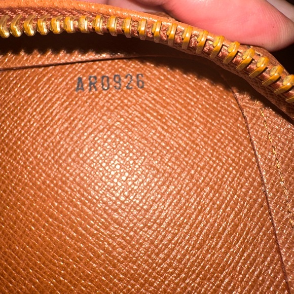 Louis Vuitton Orsay wristlet/clutch - Picture 6 of 8